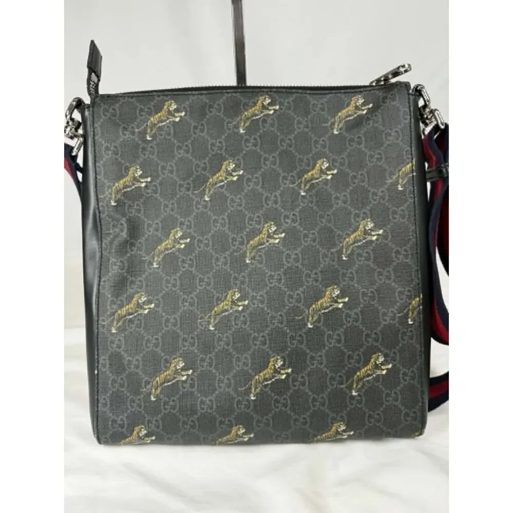Gucci GG Supreme Black Messenger Bag Shoulder Bag Tiger 474137 SPB-TS 368131